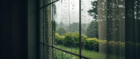 雨天玻璃窗氛围感